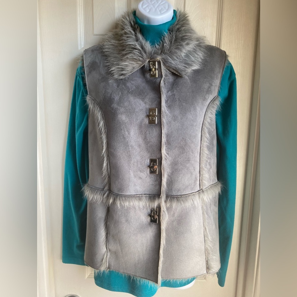 COPY - Suede/Faux Fur/Ladies Gray Sweater Vest